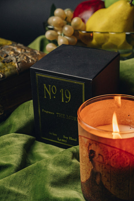 Wood Candle No 19 Muse